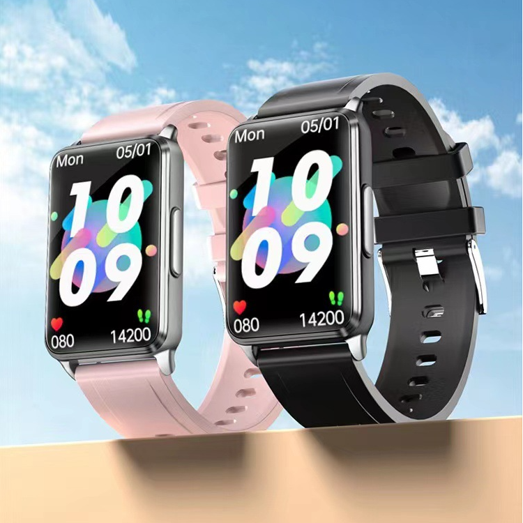 Smart Watch with Heart Rate and ECG Monitoring
